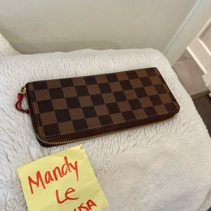 Louis Vuitton LV Long Zippy Wallet